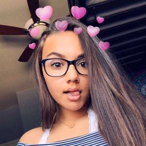 Meet your Posher, Isabelle